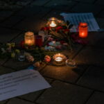 (36) Grietgasse 22
Stolperstein für
* Elisabeth Ammon 1900 - 1940
* Margarethe Ammon 1898 - 1940
Künstler: Schüller und Schülerinnen der Universale
Fotos: Frank Liebold